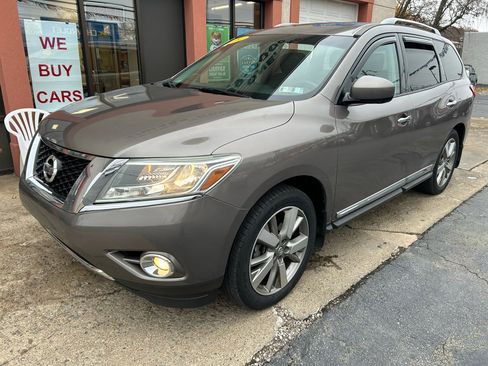 Used 2014 Nissan Pathfinder Platinum w/ Platinum Premium Package image 2