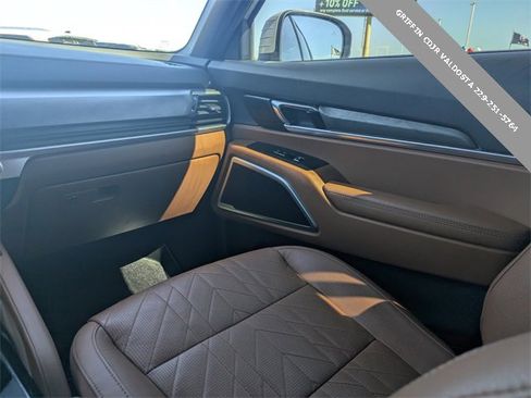 Used 2023 Kia Telluride EX X-Line image 19