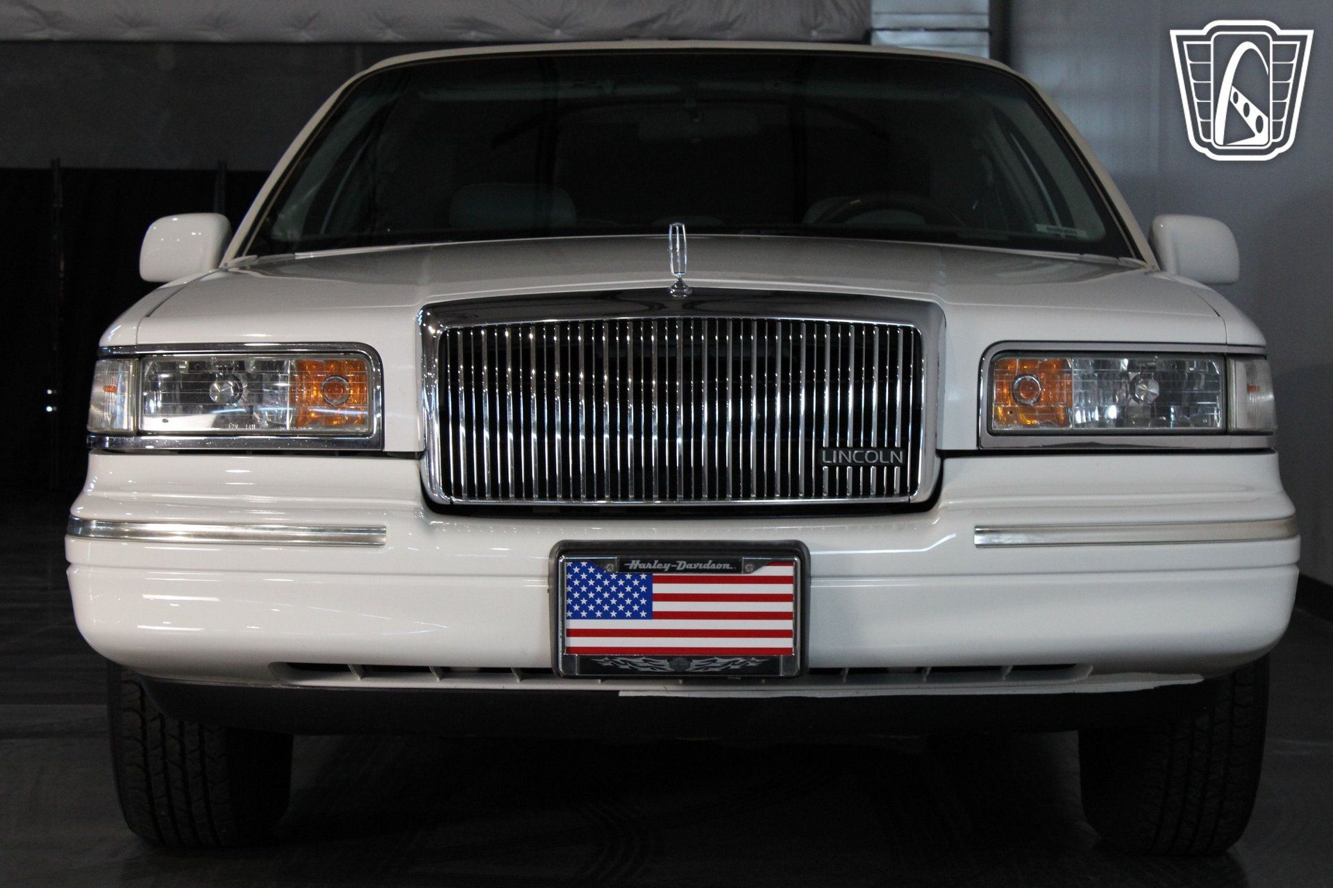 Used 1996 Lincoln Town Car Executive RWD image 18