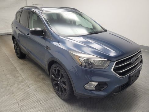 Used 2018 Ford Escape SE w/ SE Sport Appearance Package FWD image 13