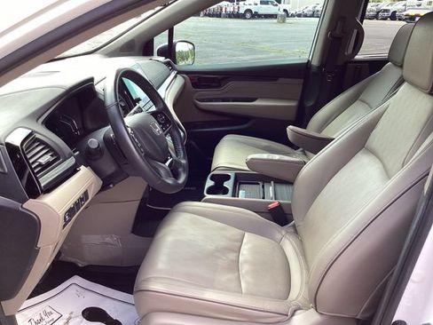 Used 2024 Honda Odyssey Elite image 11