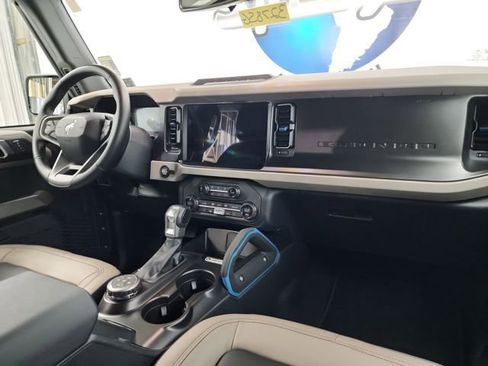 Used 2023 Ford Bronco Wildtrak image 26