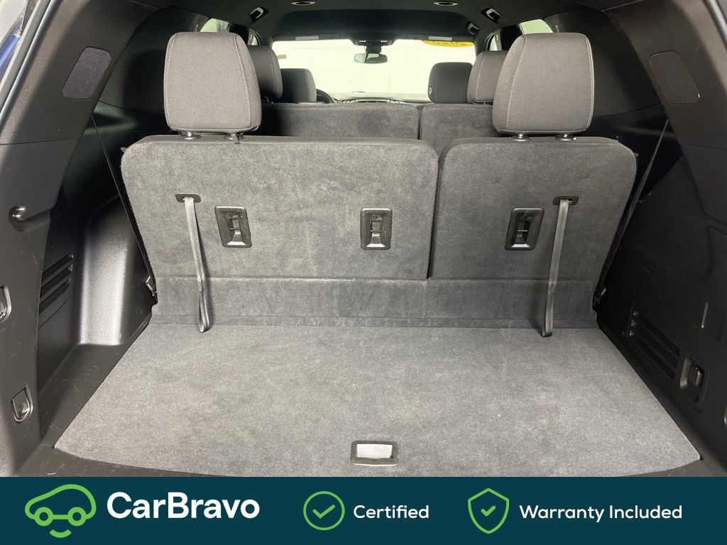 Used 2023 Chevrolet Traverse LT AWD/4WD image 21