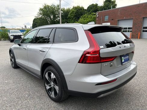 Used 2025 Volvo V60 B5 Cross Country Plus AWD/4WD image 4
