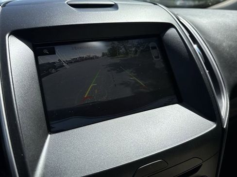 Used 2015 Ford Edge SEL w/ Equipment Group 201A AWD/4WD image 19