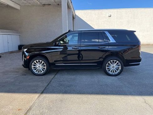 Certified 2024 Cadillac Escalade Premium Luxury image 19