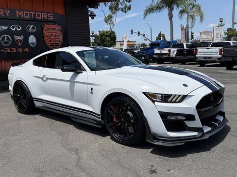 Used 2020 Ford Mustang Shelby GT500 w/ Technology Package RWD image 17
