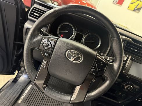 Used 2019 Toyota 4Runner TRD Off-Road AWD/4WD image 24
