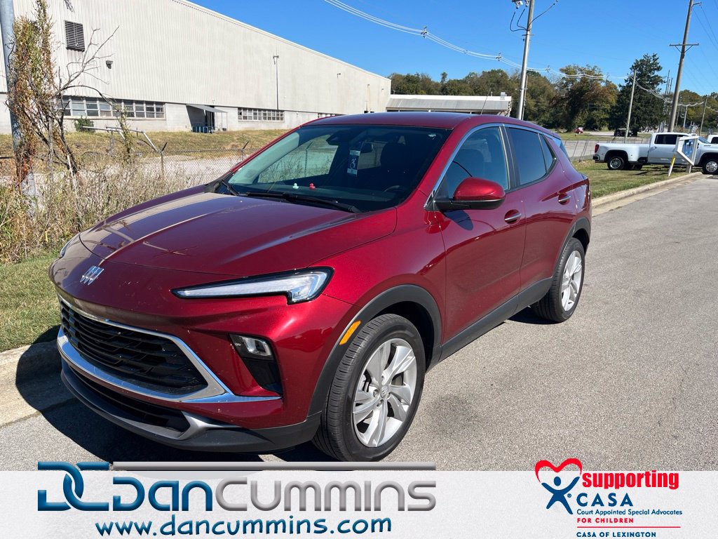 Used 2024 Buick Encore GX Preferred w/ Comfort Package FWD image 1