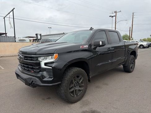 Used 2024 Chevrolet Silverado 1500 LT Trail Boss w/ Convenience Package II image 5