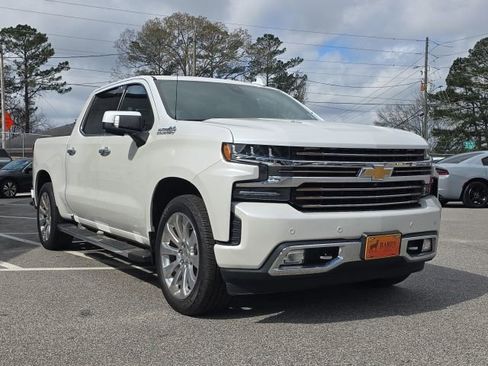 Used 2020 Chevrolet Silverado 1500 High Country w/ Technology Package image 7