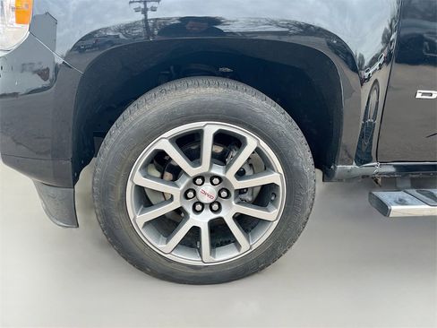 Used 2022 GMC Canyon Denali image 29