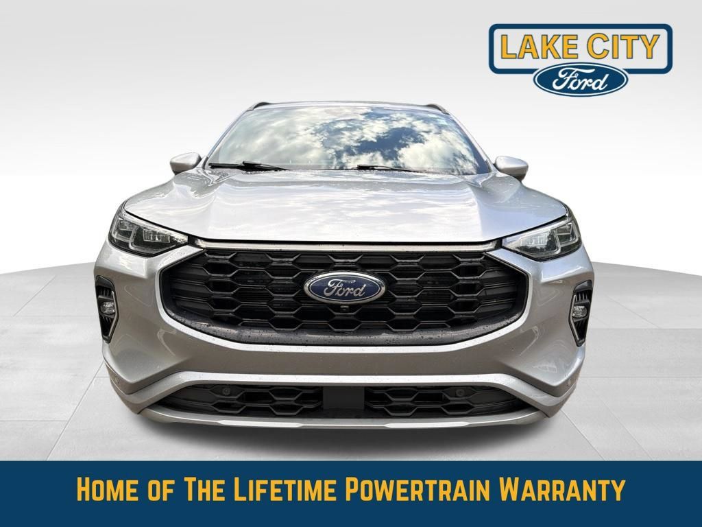 Used 2023 Ford Escape ST-Line Elite AWD/4WD image 10