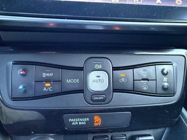 Used 2018 Nissan Leaf SV w/ SV Technology Package FWD image 27