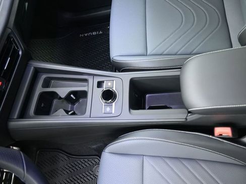 New 2026 Volkswagen Tiguan SE R-Line image 31