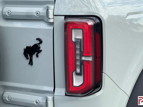 Used 2022 Ford Bronco Wildtrak AWD/4WD image 36