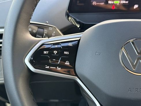 New 2025 Volkswagen ID.4 Pro S image 35