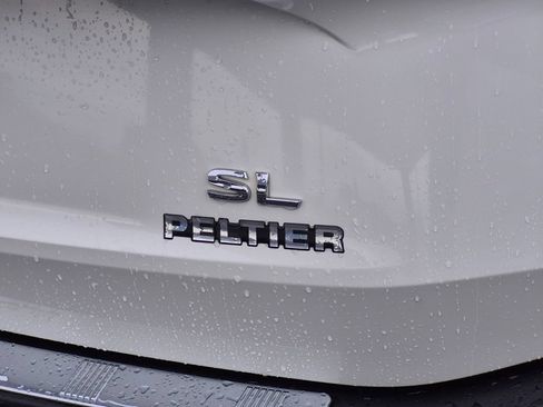 Used 2023 Nissan Rogue SL w/ SL Premium Package FWD image 10