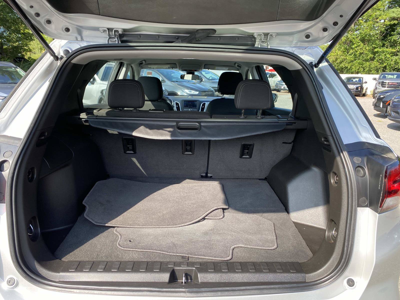 Used 2022 Chevrolet Equinox LS AWD/4WD image 6