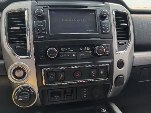 Used 2018 Nissan Titan PRO-4X w/ Pro-4x Convenience Package image 8