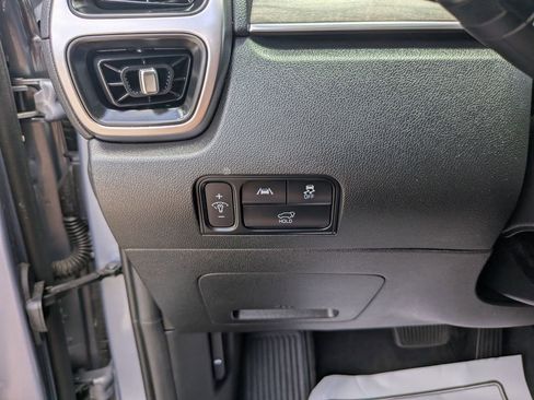 Certified 2023 Kia Sorento EX FWD image 30
