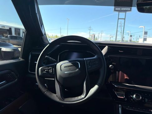 Used 2026 GMC Sierra 2500 Denali Ultimate AWD/4WD image 11