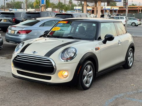 Used 2018 MINI Cooper 2-Door Hardtop FWD image 6