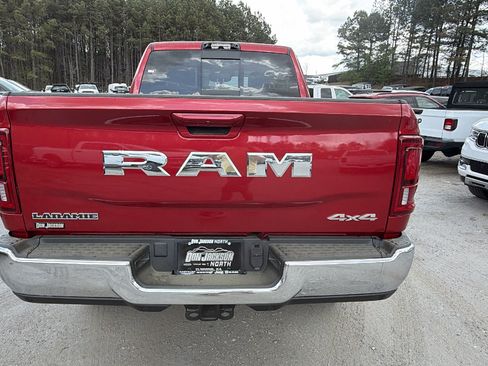 New 2026 RAM 2500 Laramie AWD/4WD image 9