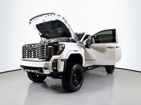 Used 2024 GMC Sierra 2500 Denali w/ Denali Reserve Package AWD/4WD image 27