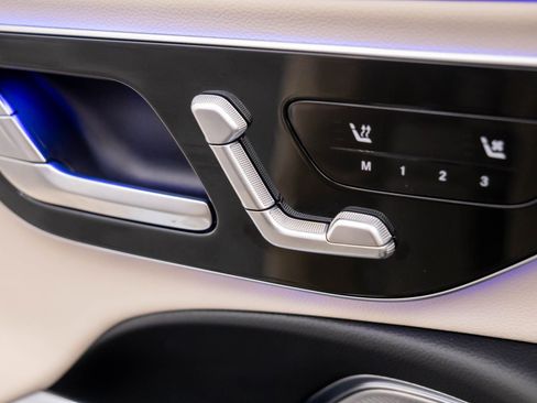 Used 2025 Mercedes-Benz E 350 4MATIC Sedan w/ Winter Package image 15