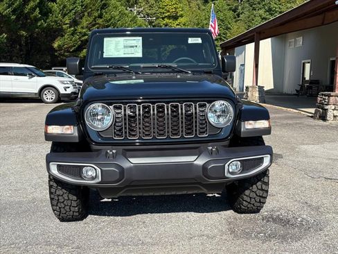 New 2025 Jeep Gladiator High Tide image 2