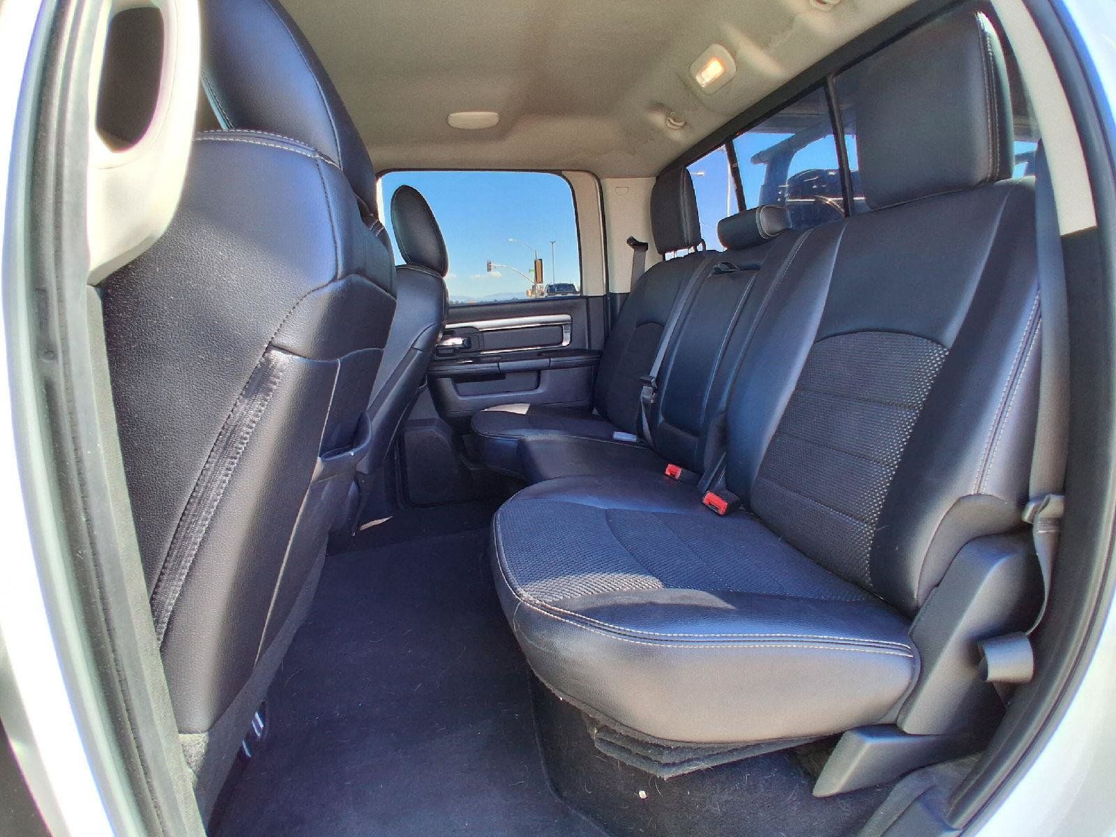 Used 2018 RAM 2500 Big Horn w/ Sport Appearance Group AWD/4WD image 18