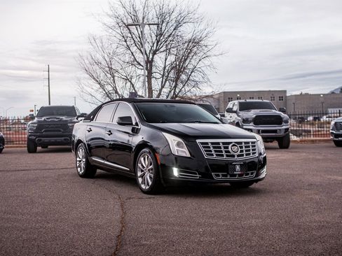 Used 2013 Cadillac XTS Premium image 1