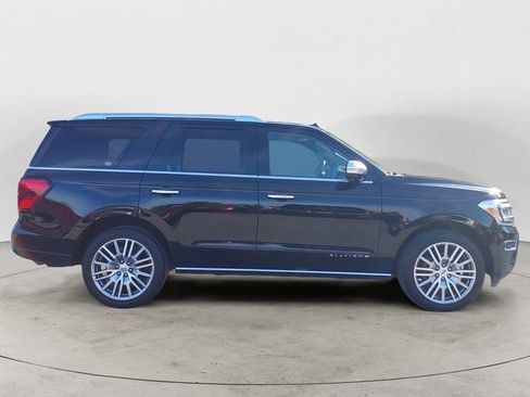 Used 2022 Ford Expedition Platinum AWD/4WD image 4