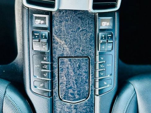 Used 2016 Porsche Panamera AWD/4WD image 13