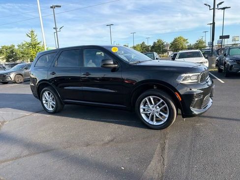 Used 2025 Dodge Durango GT AWD/4WD image 3