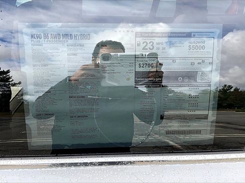 New 2026 Volvo XC90 B6 Plus w/ Protection Package Premier image 14