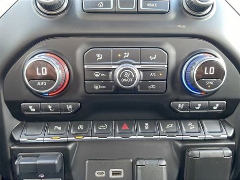 Used 2021 Chevrolet Silverado 1500 LTZ image 26