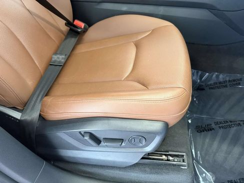Used 2021 Audi Q8 Prestige AWD/4WD image 15