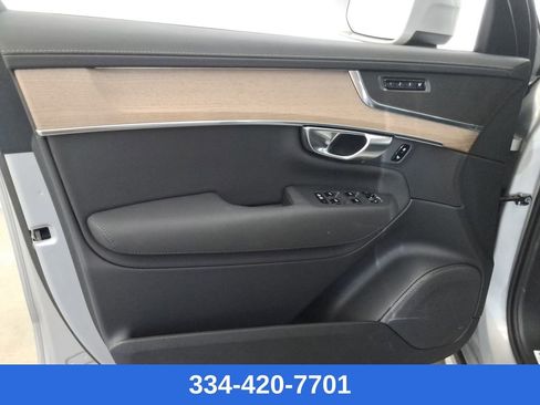 Certified 2025 Volvo XC90 B5 Plus image 17