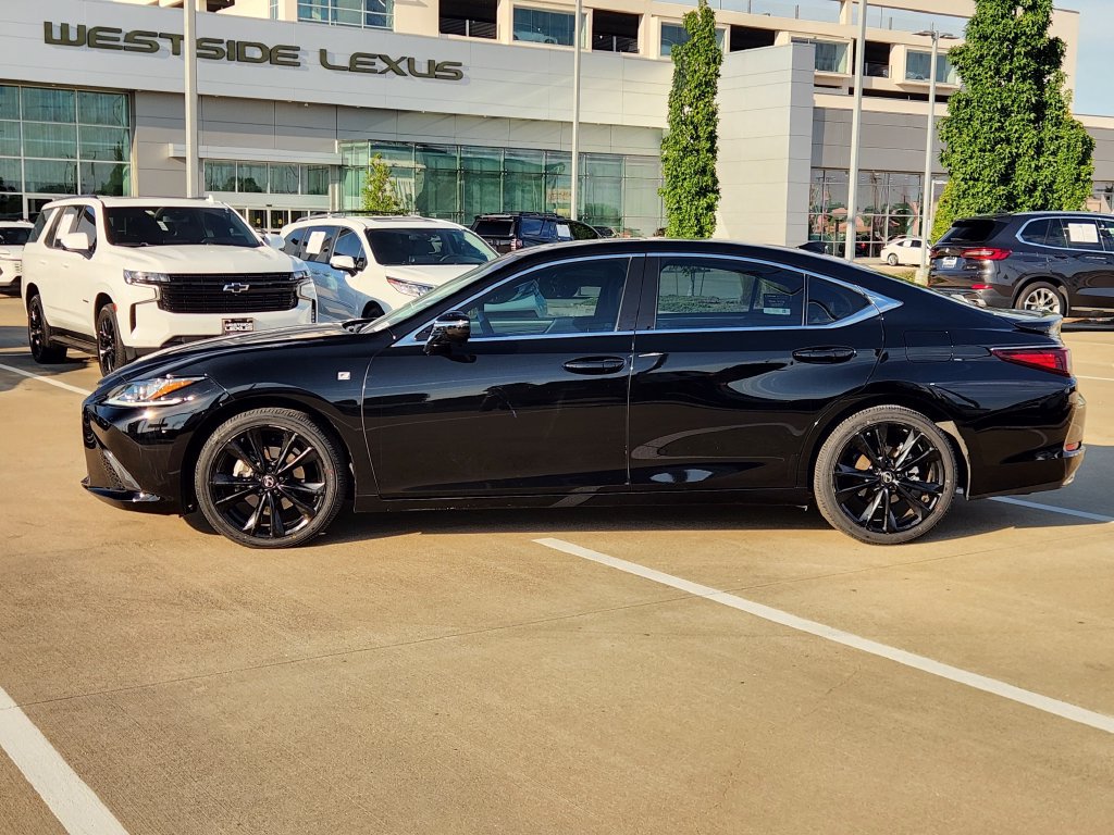Certified 2023 Lexus ES 350 F Sport w/ Accessory Package (Z2) FWD image 4