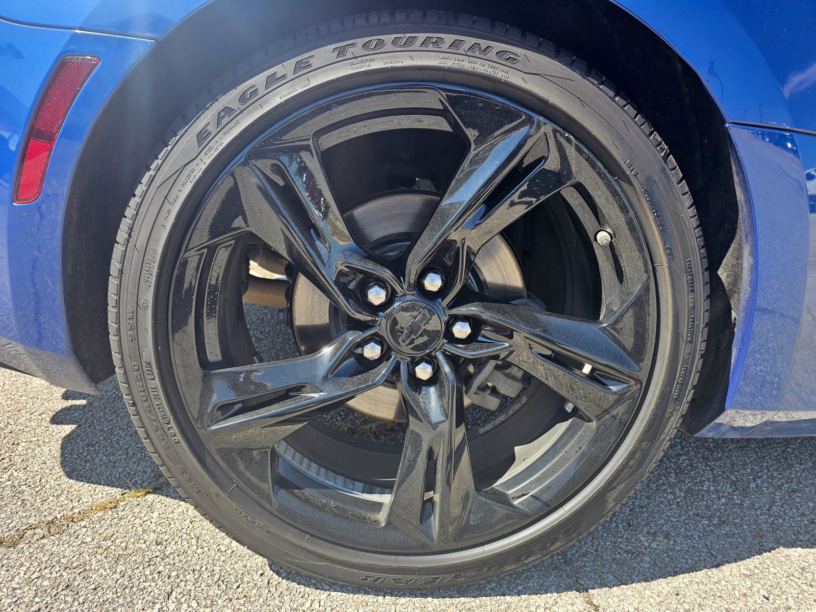 Used 2021 Chevrolet Camaro LT w/ RS Package RWD image 5