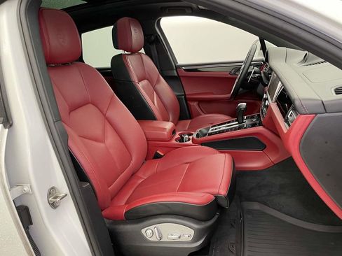 Used 2023 Porsche Macan image 23