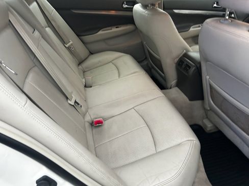 Used 2012 INFINITI G37 x w/ Premium Pkg image 15