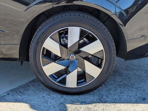 Used 2025 Volvo XC60 T8 Plus w/ Protection Package Premier image 9