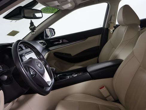 Used 2020 Nissan Maxima 3.5 SL w/ Floor Mat Group image 12