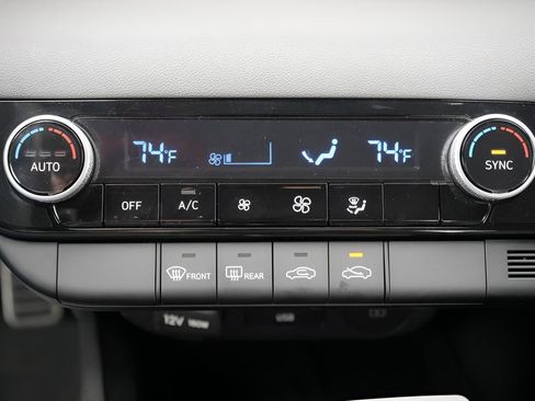 Certified 2025 Hyundai Elantra Sport FWD image 32