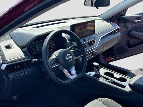 New 2025 Nissan Altima 2.5 SV w/ SV Special Edition Package image 4