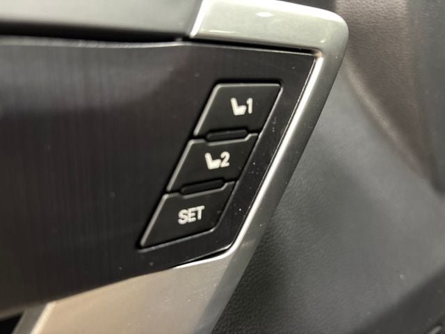 Used 2023 Toyota Tundra Platinum AWD/4WD image 35