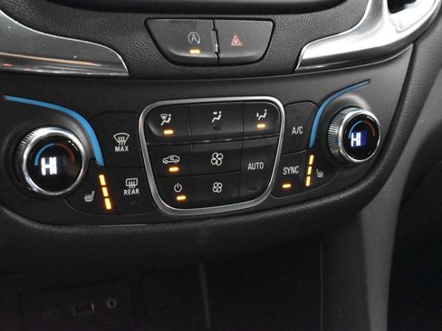 Used 2024 Chevrolet Equinox LT w/ LPO, Floor Liner Package image 19